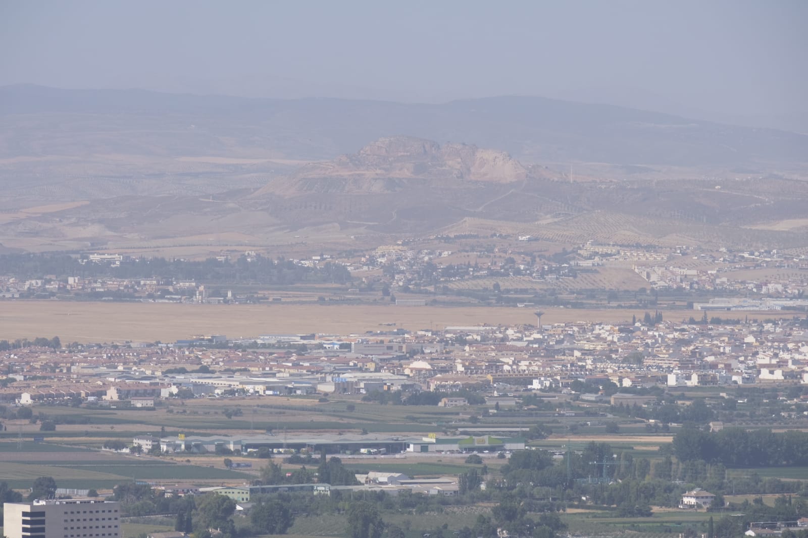 El aire de baja calidad es cada vez más habitual en Granada.