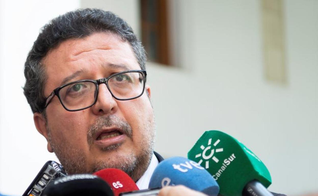 Serrano vuelve para liderar Vox en Andalucía