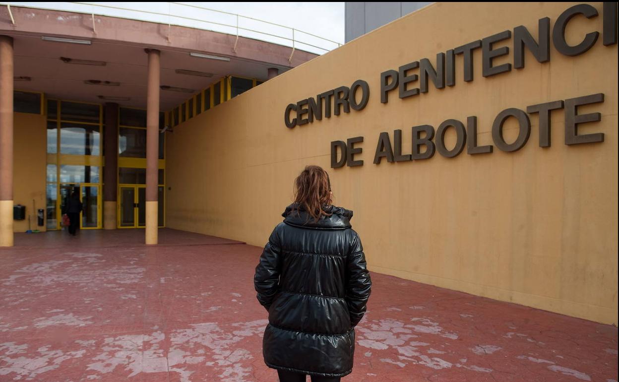 Sucesos en Granada: La APFP denuncia la falta de personal en la cárcel de Albolote tras un nuevo caso de sobredosis