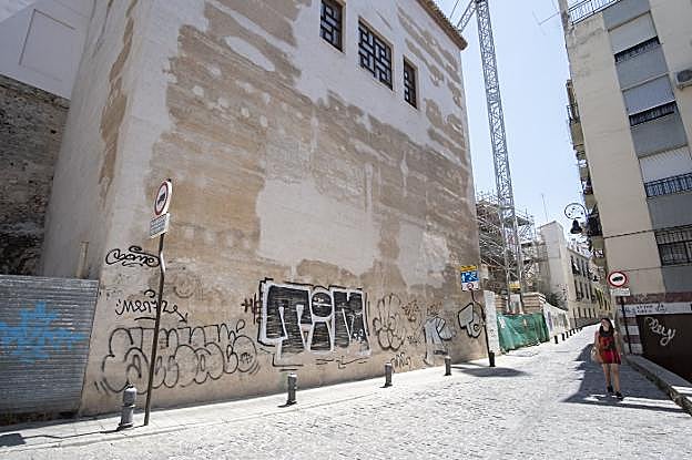 Ayuntamiento y Junta han acordado instalar cámaras en el entorno del Cuarto Real de Santo Domingo. 