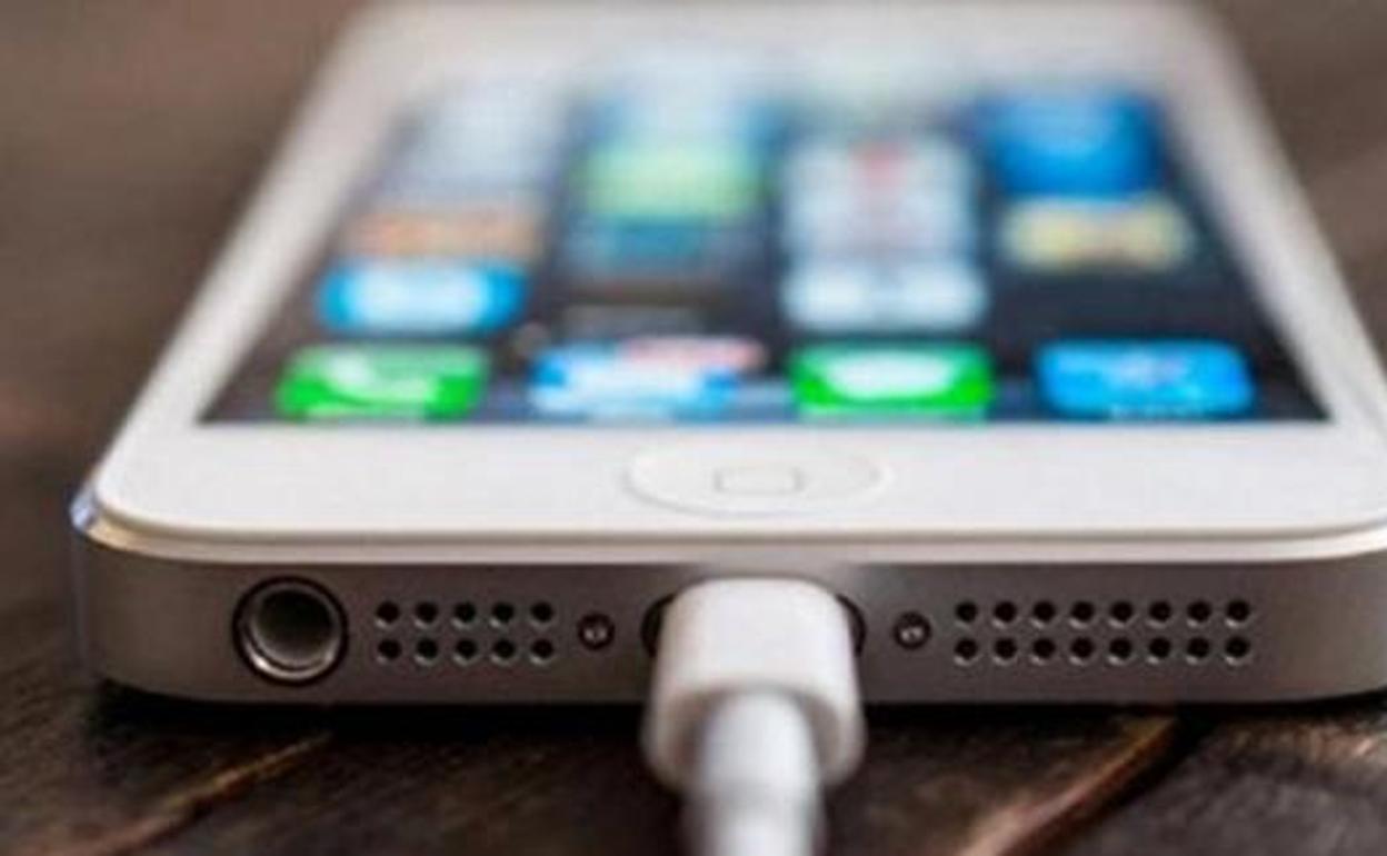 Carga bien tu móvil: los 5 errores que cometes habitualmente