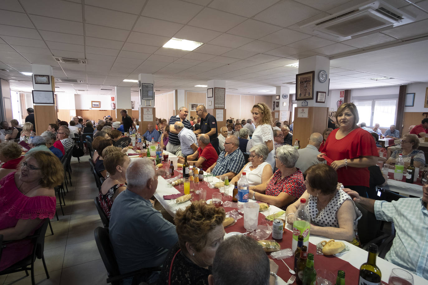 Albolote celebra su tradicional comida de homenaje a los mayores