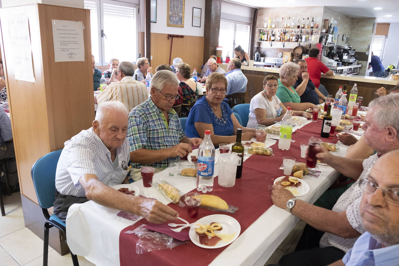 Albolote celebra su tradicional comida de homenaje a los mayores