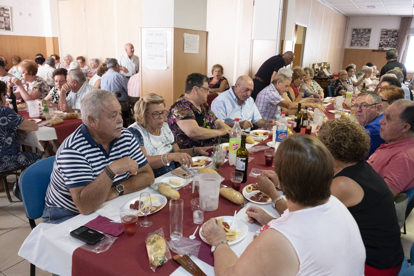 Albolote celebra su tradicional comida de homenaje a los mayores