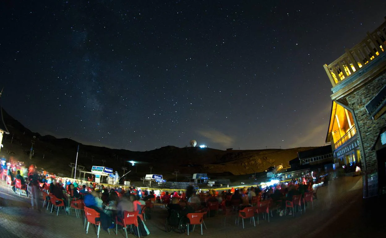 Noche de observación de las perseidas en Sierra Nevada. 