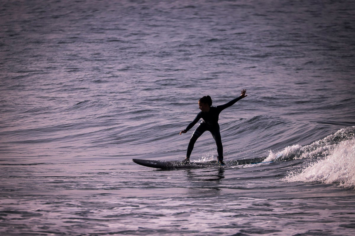 Fotos: Vera Izquierdo, una granadina entregada al surf