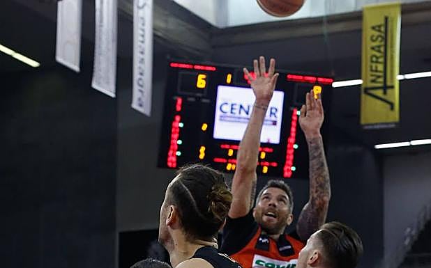 Guille Rubio volverá a liderar el ataque granadino