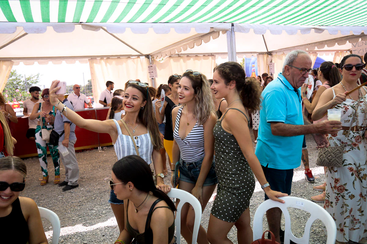 Diversión y agua para refrescar los festejos de la costa motrileña.