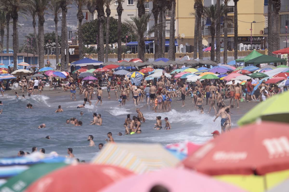 Fotos: Domingo de playa por todo lo alto en la Costa granadina