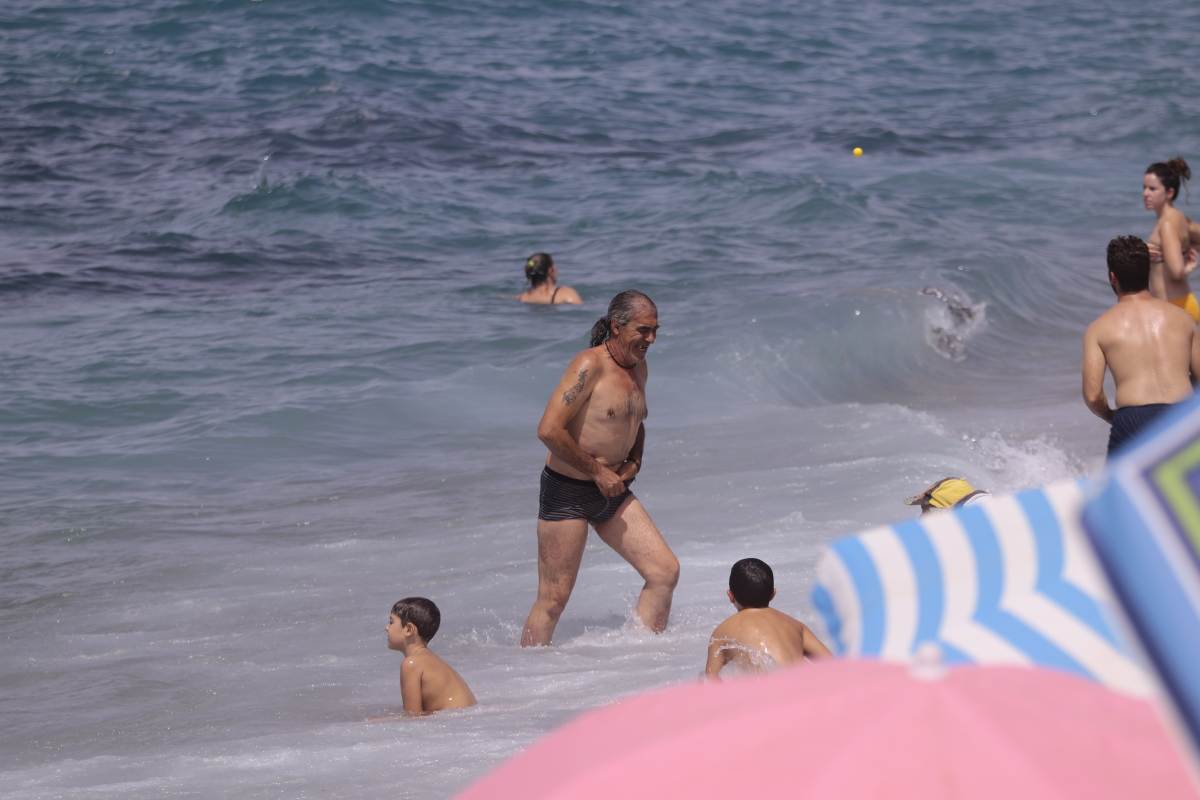 Fotos: Domingo de playa por todo lo alto en la Costa granadina