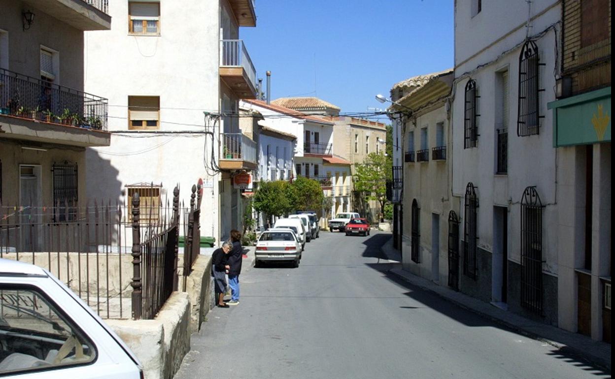 En la UCI un vecino de Oria tras ser apuñalado