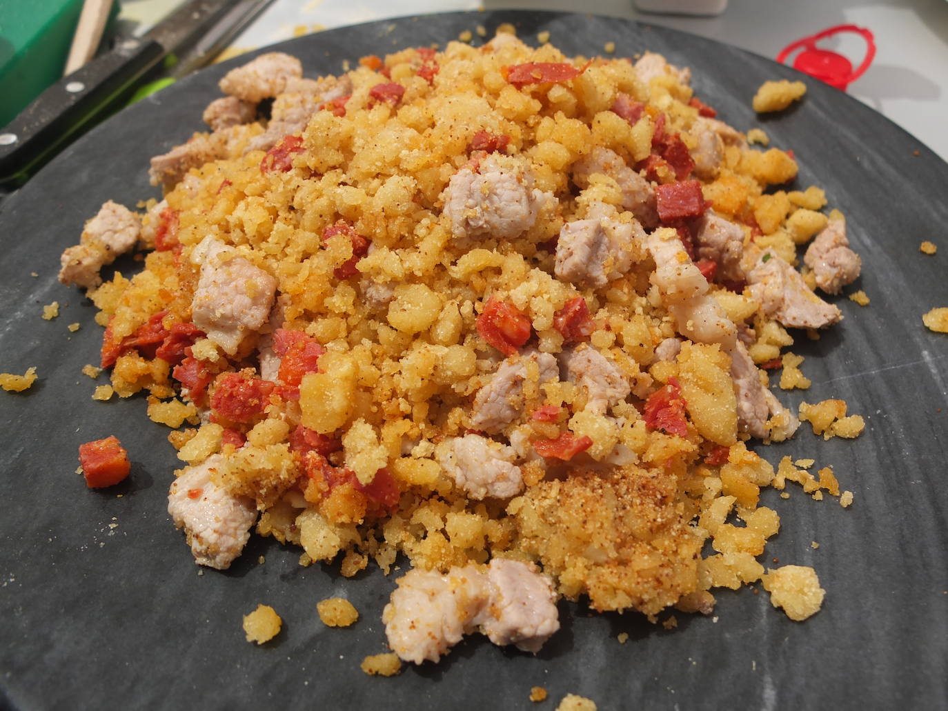 Migas de pan y pavías de Almería llenan el Paseo de la gastronomía