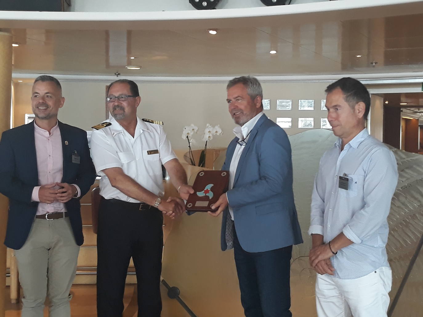 Fotos: Así es el Silver Shadow, el crucero de lujo que está en Motril