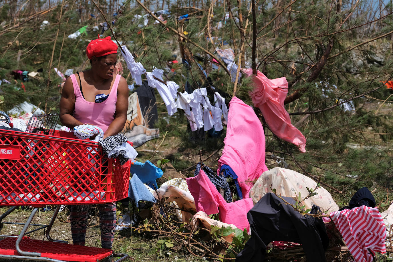 Fotos: Huracán Dorian deja al menos 20 muertos, desvasta Bahamas y hay 70.000 personas necesitan ayuda inmediata