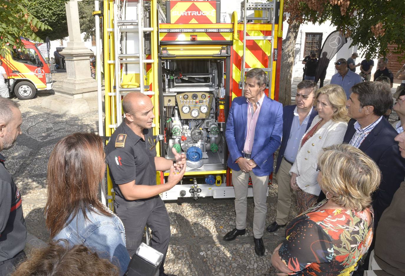 Presentación de las vehículos en el Albaicín