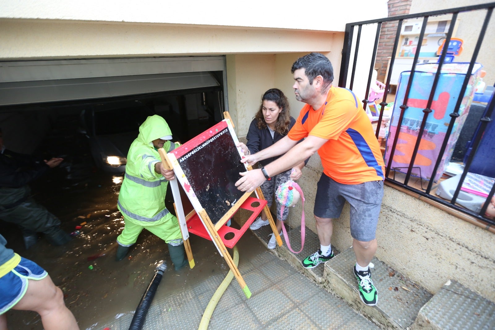 Fotos: Una gran tormenta inunda Granada y deja más de 150 incidencias