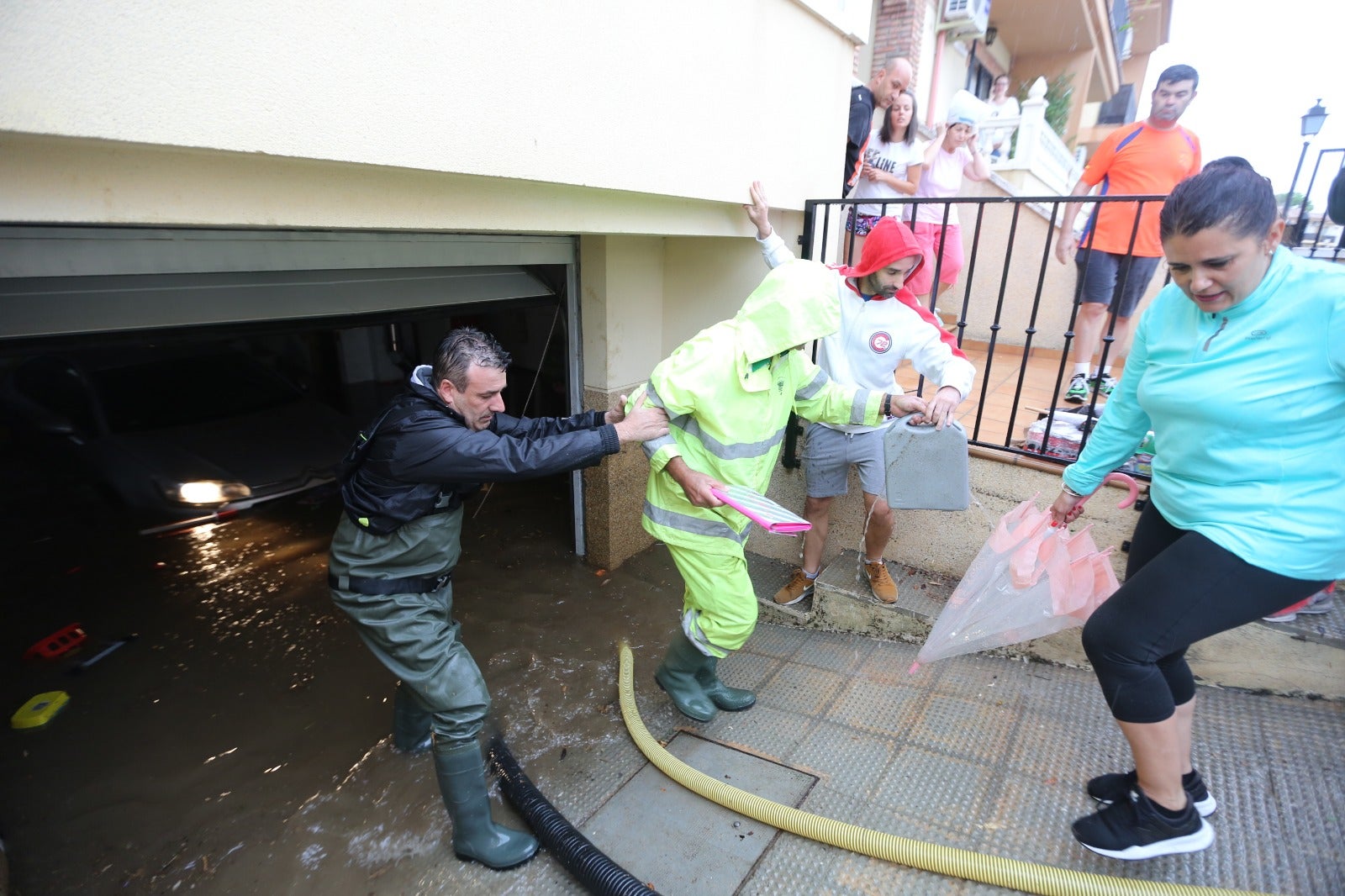 Fotos: Una gran tormenta inunda Granada y deja más de 150 incidencias