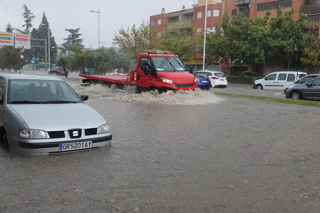 Fotos: Una gran tormenta inunda Granada y deja más de 150 incidencias
