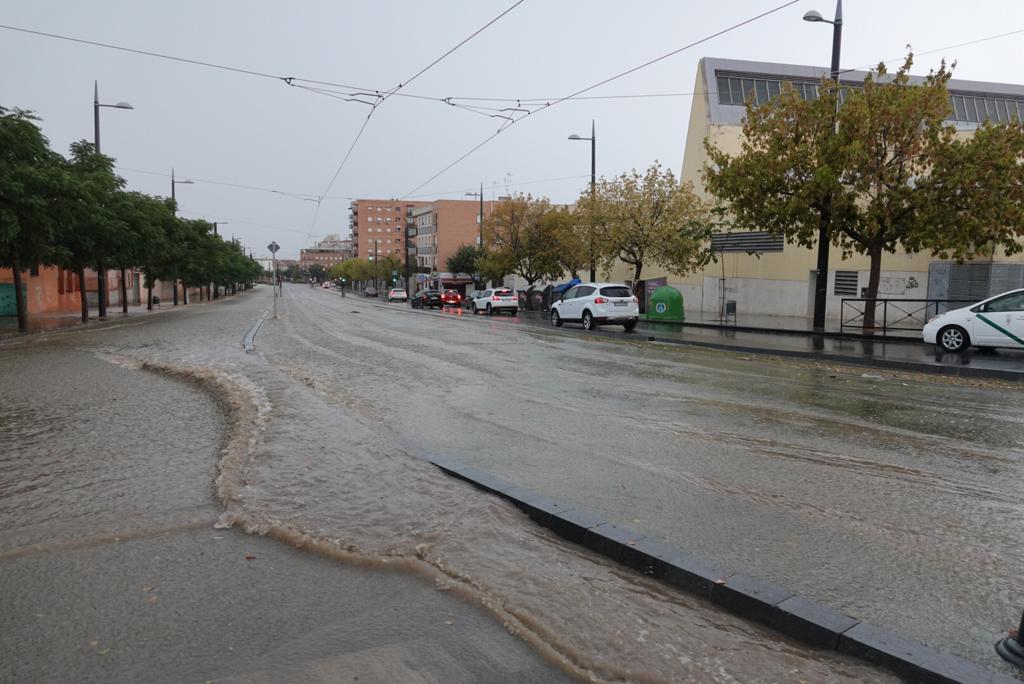 Fotos: Una gran tormenta inunda Granada y deja más de 150 incidencias