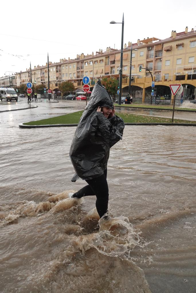 Fotos: Una gran tormenta inunda Granada y deja más de 150 incidencias