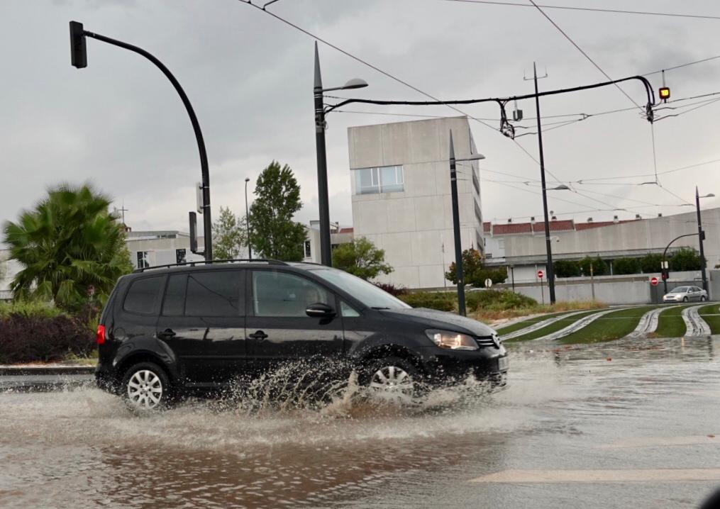 Fotos: Una gran tormenta inunda Granada y deja más de 150 incidencias