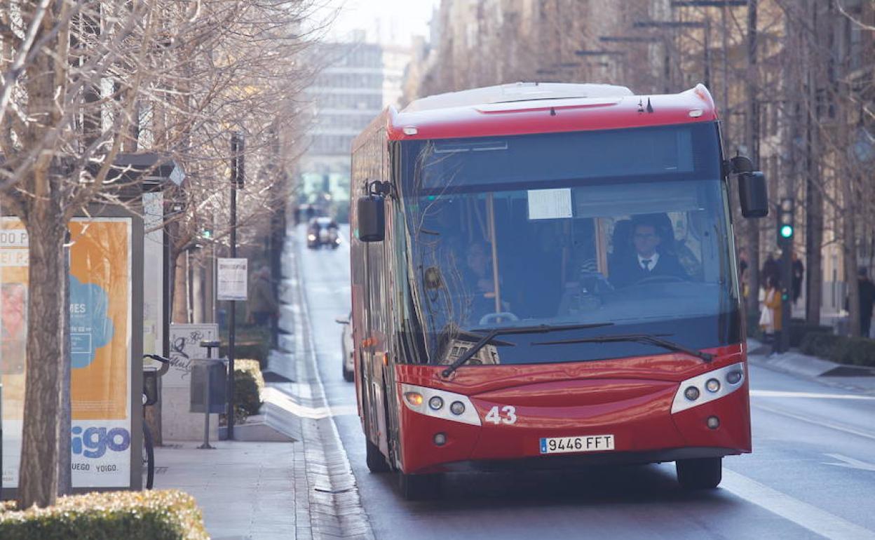 Refuerzo en las líneas de autobús de Granada con motivo del incio del curso