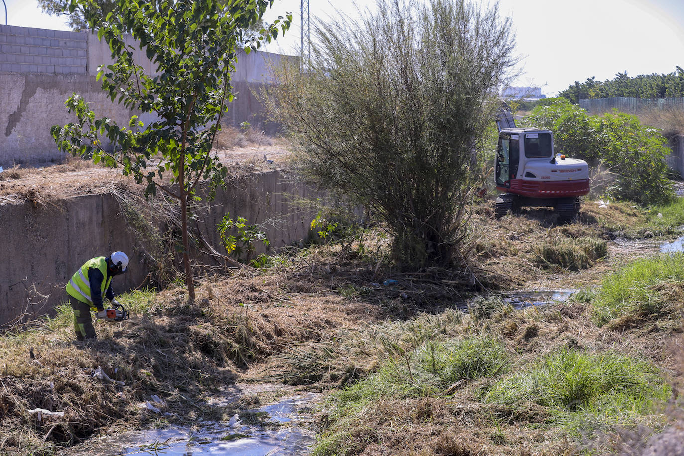 Trabajos en la rambla de Los Álamos. 