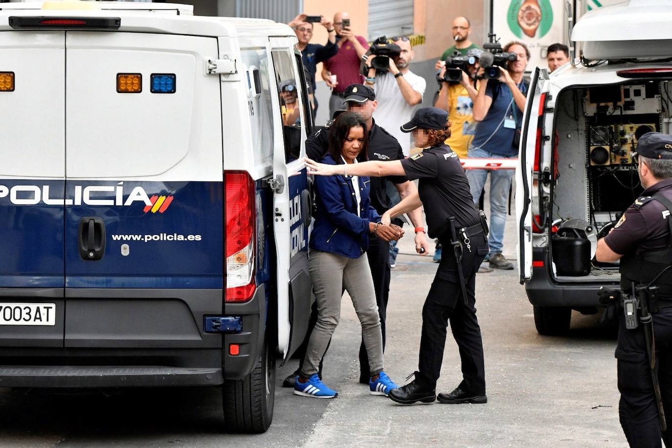 Este martes ha comenzado la ronda de declaraciones con la acusada y los padres del menor en la Audiencia de Almería