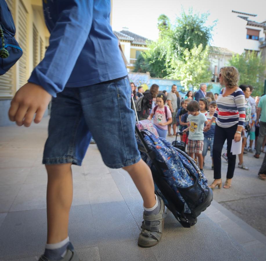 Miles de pequeños de la capital y la provincia han regresado este martes a las aulas para el curso académico 2019/2020 