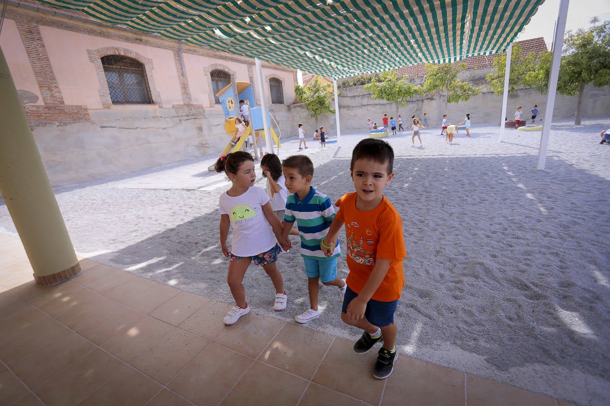 Miles de pequeños de la capital y la provincia han regresado este martes a las aulas para el curso académico 2019/2020 