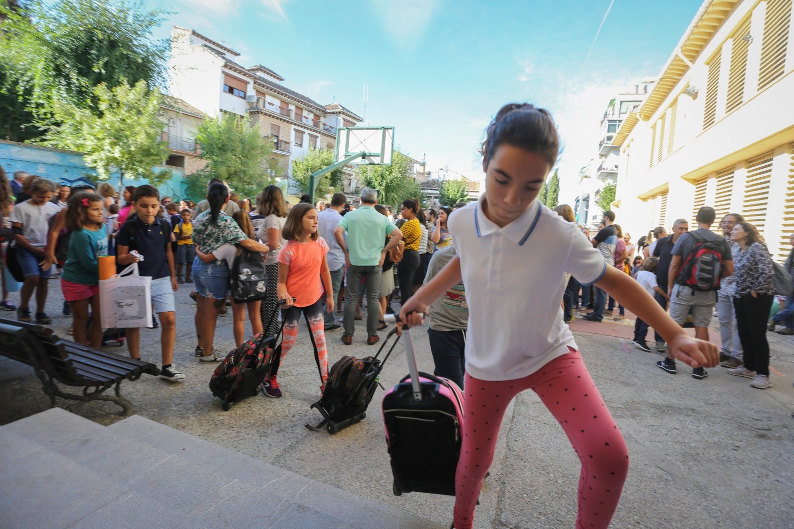 Miles de pequeños de la capital y la provincia han regresado este martes a las aulas para el curso académico 2019/2020 