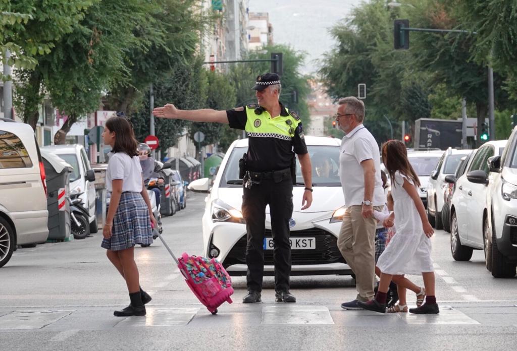 Miles de pequeños de la capital y la provincia han regresado este martes a las aulas para el curso académico 2019/2020 