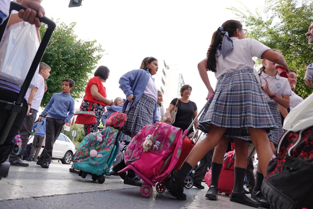 Miles de pequeños de la capital y la provincia han regresado este martes a las aulas para el curso académico 2019/2020 