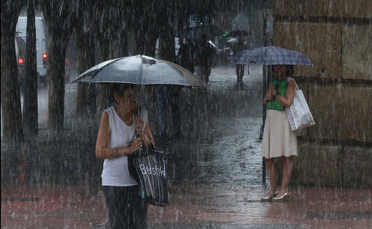 Imagen de archivo de lluvias de verano en Almería.