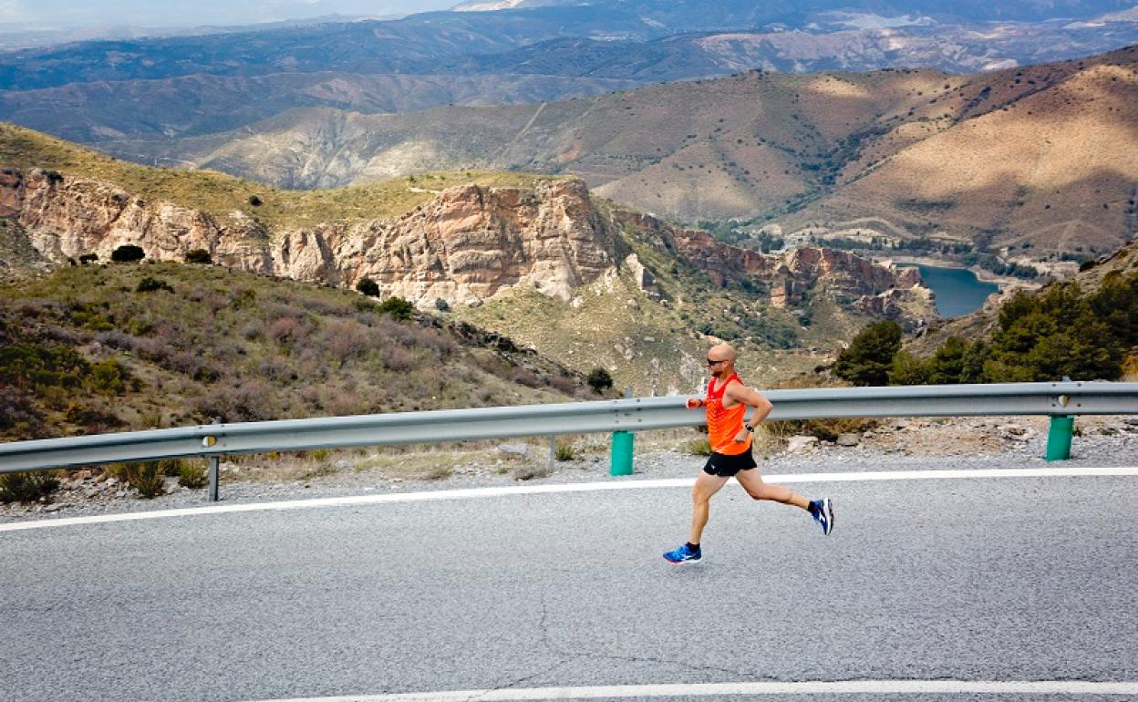 El maratón de Sierra Nevada a Granada aspira a ser el más rápido del mundo este domingo