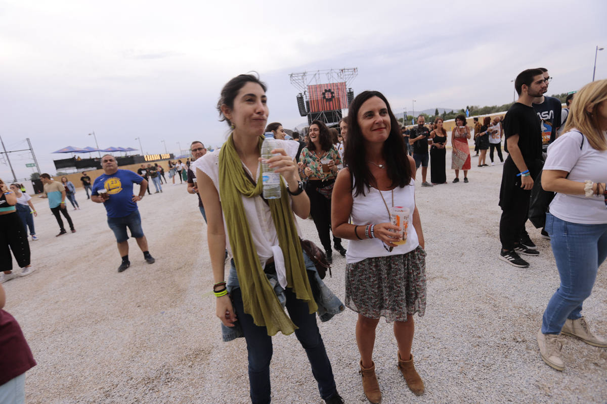 El festival con el que 'acaba el verano' reúne a miles de personas en el Cortijo del Conde de Granada 