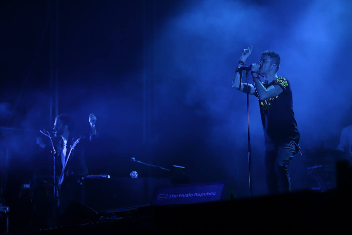 El festival con el que 'acaba el verano' reúne a miles de personas en el Cortijo del Conde de Granada 