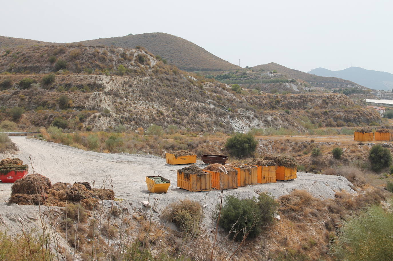 El cierre de la planta de reciclaje de Motril tras sufrir dos incendios está provocando una «parálisis» en el sector agrícola 