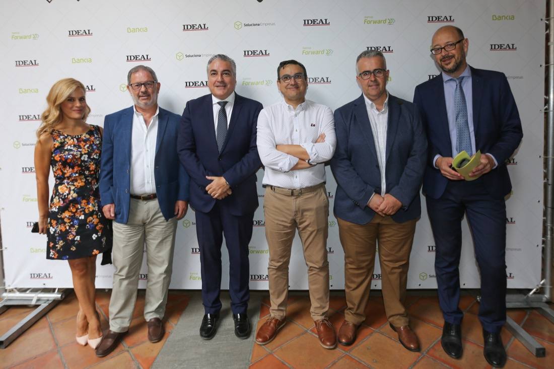 El Hotel Santa Paula ha acogido esta mañana las jornadas Bankia Forward, donde el CEO de Innsai, Jesús Navarro, ha repasado las principales tendencias de la innovación empresarial en un evento organizado por IDEAL