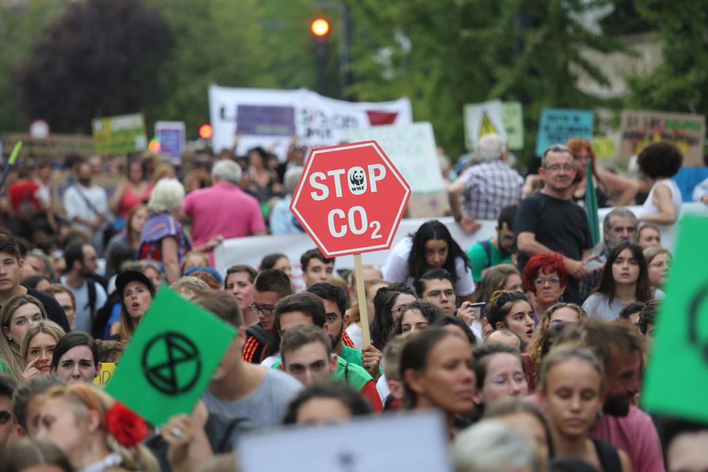 El evento ecologista ha caminado las calles de la capital en dirección al Ayuntamiento