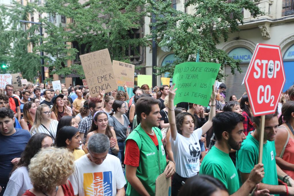 El evento ecologista ha caminado las calles de la capital en dirección al Ayuntamiento