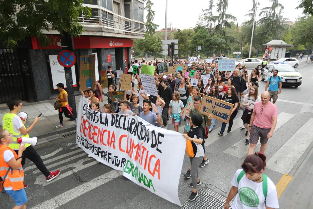 El evento ecologista ha caminado las calles de la capital en dirección al Ayuntamiento