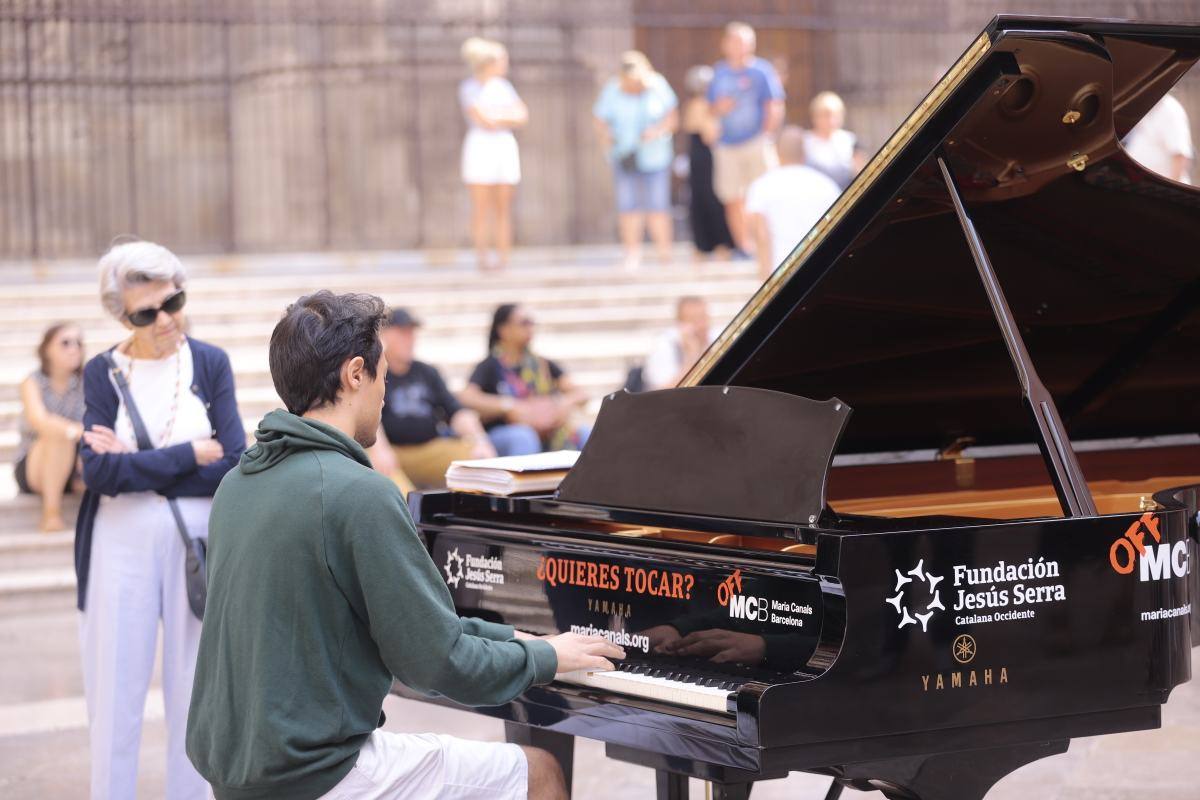 Estos instrumentos están ubicados en siete plazas emblemáticas de la ciudad, haciendo que la ciudad suene mejor