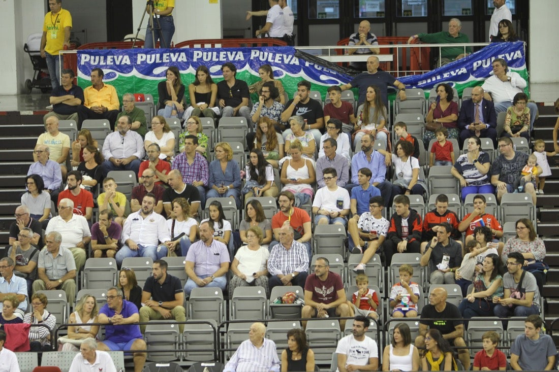 Todas las imágenes de la afición en el partido de baloncesto del sábado