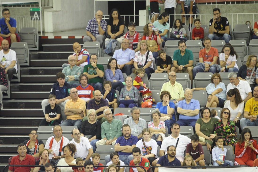 Todas las imágenes de la afición en el partido de baloncesto del sábado