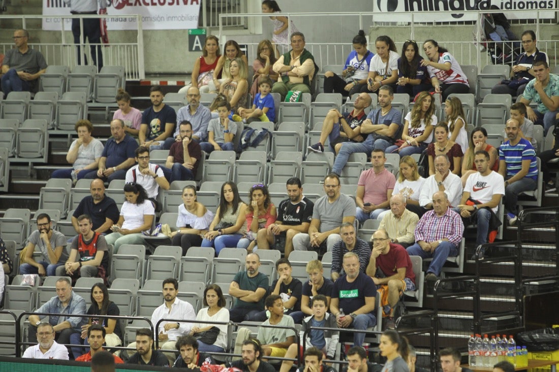 Todas las imágenes de la afición en el partido de baloncesto del sábado