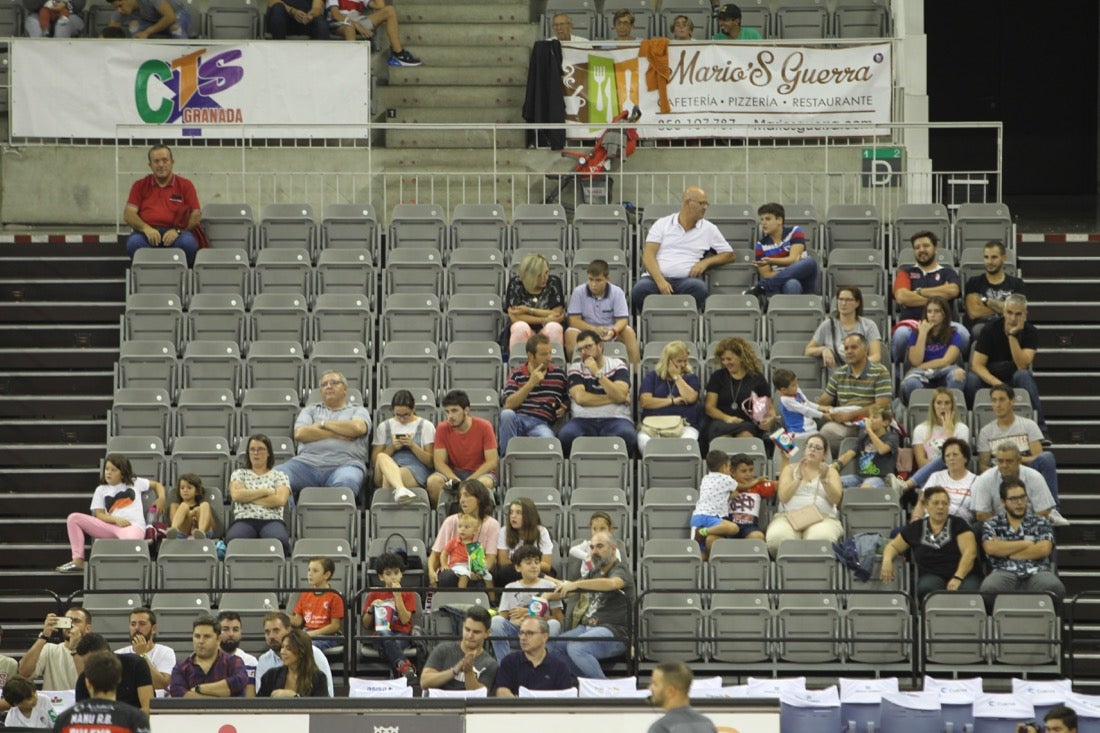 Todas las imágenes de la afición en el partido de baloncesto del sábado