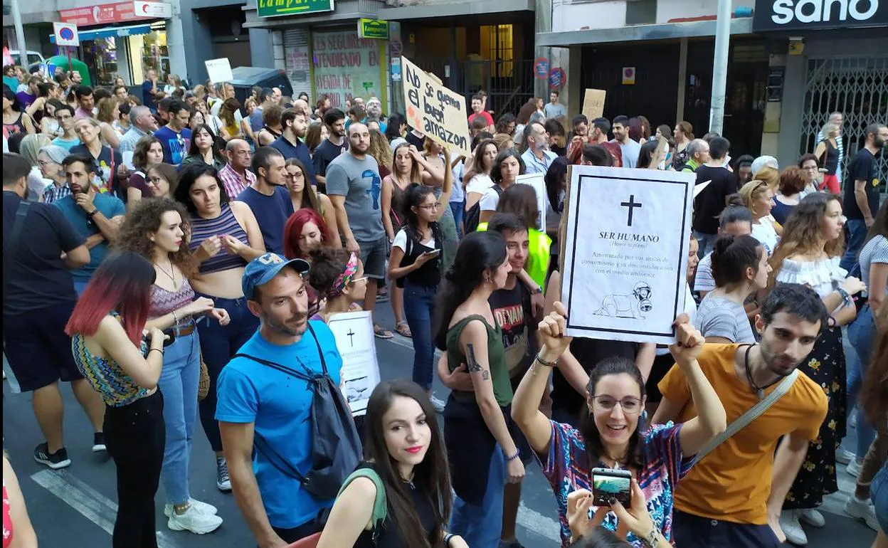 Jaén lucha por el Planeta al ritmo de «obí, obá»