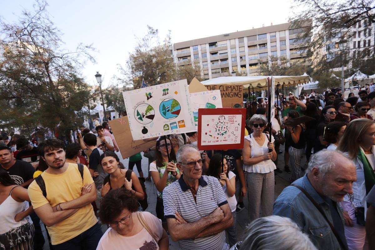 Fotos: Granada sale a la calle para luchar contra el cambio climático