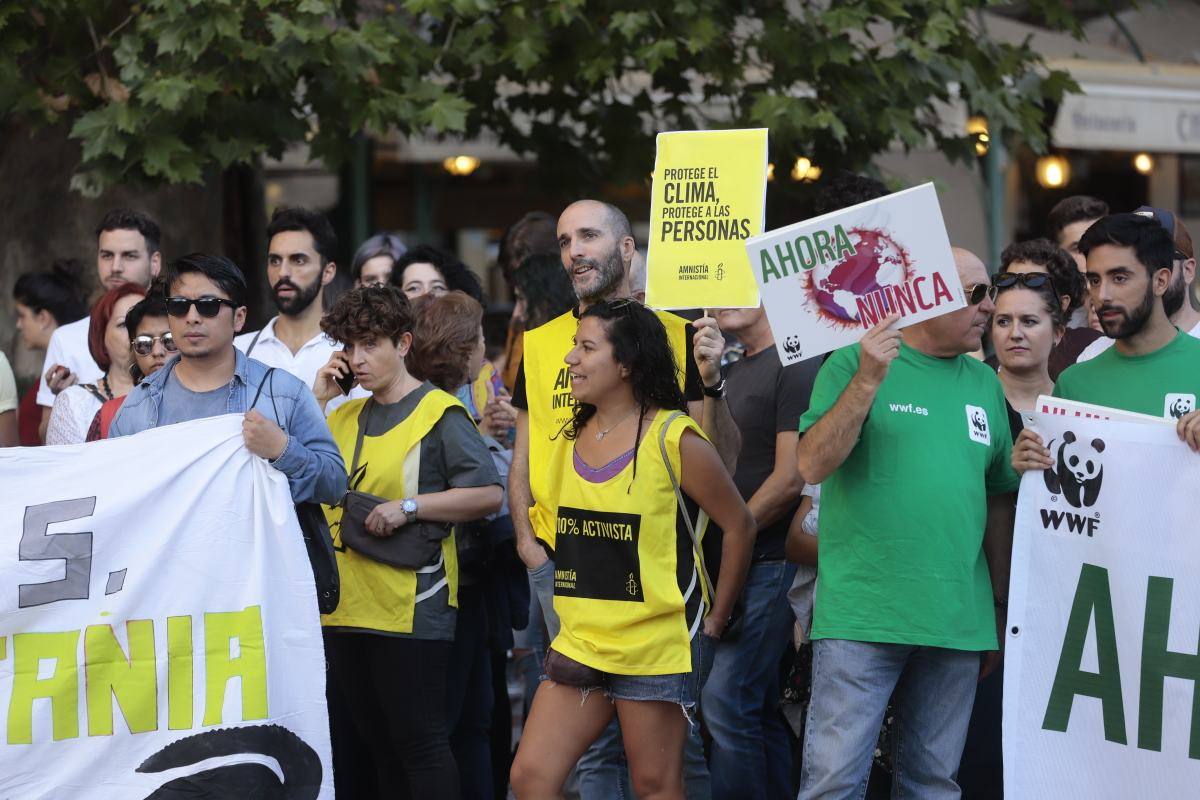 Fotos: Granada sale a la calle para luchar contra el cambio climático